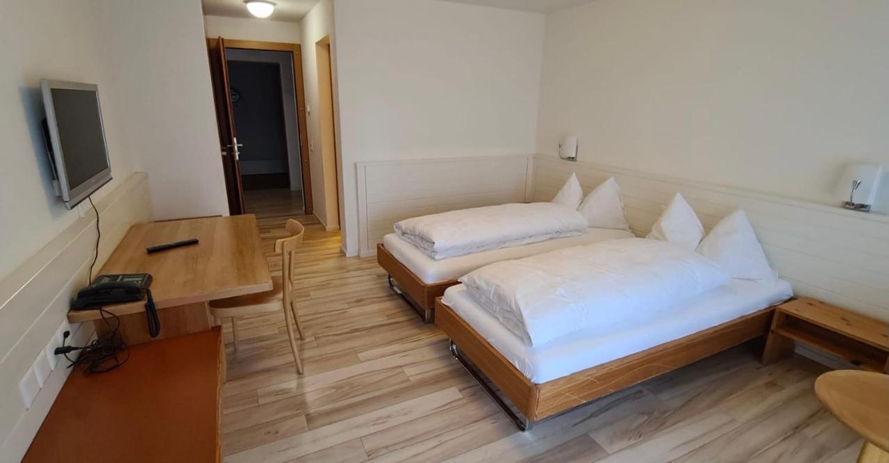 Hotel Breiti Bachenbulach المظهر الخارجي الصورة